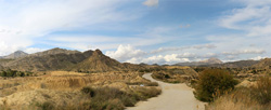 Grupo Mineralógico de Alicante. Explotaciones de Arcilla. El Pla. Agost. Alicantee