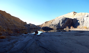 Grupo Mineralógico de Alicante. Explotación de Arcilla en Agost.  Alicante  