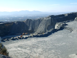 Grupo Mineralógico de Alicante. Cantera de Ofitas de los Serranos y sierra de Albatera  Alicante  