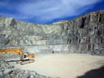 Grupo Mineralógico de Alicante.  Cantera de Ofitas de los Serranos y sierra de Albatera  Alicante  