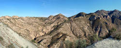 Grupo Mineralógico de Alicante. Cantera de Ofitas de los Serranos y sierra de Albatera  Alicante  