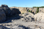 Grupo Mineralógico de Alicante. Explotaciones de Yeso El Cabezo. Cantera de los García . Villena. Alicante    