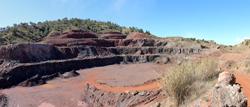 Grupo Mineralógico de Alicante. Explotación de arcilla y yesos La Murciana. Macisvenda. Murcia   