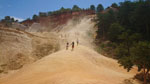 Grupo Mineralógico de Alicante. los Ocres de Roussillon. Rustrel, Región de Provenza. Francia   