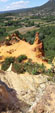 Grupo Mineralógico de Alicante.  Ópalo con Dendritas.los Ocres de Roussillon. Rustrel, Región de Provenza. Francia  