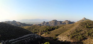 Grupo Mineralógico de Alicante. Explotación de Ofitas Los Serranos. Hondón de los Frailes. Alicante   