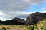 Grupo Mineralógico de Alicante. Explotación de ofitas en la Sierra de Oltra. Calpe.  Alicante   