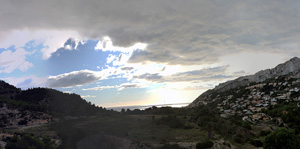 Grupo Mineralógico de Alicante. Barranco del Mulo.  Explotación de ofitas en la Sierra de Oltra. Calpe.  Alicante  