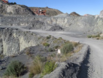 Grupo Mineralógico de Alicante. Explotación de Ofitas Los Serranos. Hondón de los Frailes. Alicante   