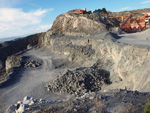 Grupo Mineralógico de Alicante. Explotación de Ofitas Los Serranos. Hondón de los Frailes. Alicante   