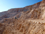 Grupo Mineralógico de Alicante. Explotación de Áridos. Enguera. Comarca Canal de Navarres. Valencia   