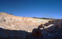 Grupo Mineralógico de Alicante. Explotación de Áridos. Enguera. Comarca Canal de Navarres. Valencia   