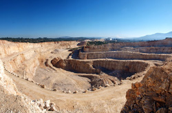 Grupo Mineralógico de Alicante. Explotación de Áridos. Enguera. Comarca Canal de Navarres. Valencia   