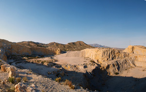 Grupo Mineralógico de Alicante. Cantera Casablanca. Lloma Alta, Les Boqueres, San Vicente del Raspeig, Alicante  