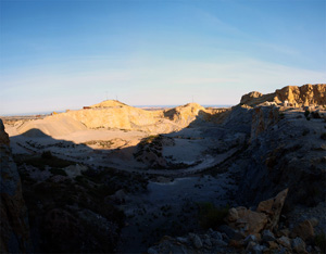 Grupo Mineralógico de Alicante. Cantera Casablanca. Lloma Alta, Les Boqueres, San Vicente del Raspeig, Alicante  