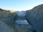 Grupo Mineralógico de Alicante. CExplotaciones de Arcilla. Rambla del Pepior. Agost. Alicante 