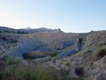 Grupo Mineralógico de Alicante. CExplotaciones de Arcilla. Rambla del Pepior. Agost. Alicante 