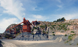 Grupo Mineralógico de Alicante. Cantera los Serranos. Sierra de Albatera. Hondon de los Frailes. Alicante 