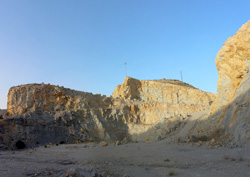 Grupo Mineralógico de Alicante. Cantera Casablanca. Lloma Alta, Les Boqueres, San Vicente del Raspeig, Alicante  