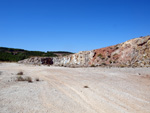 Grupo Mineralógico de Alicante. Afloramiento de Aragonitos. Casas de Ves. Albacete   