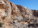 Grupo Mineralógico de Alicante. Afloramiento de Aragonitos. Casas de Ves. Albacete   