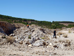 Grupo Mineralógico de Alicante. Afloramiento de Aragonitos. Casas de Ves. Albacete   