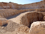 Grupo Mineralógico de Alicante. Gravera del Barraquero, Hoya Redonda, Enguera. Comarca Canal de Navarrés, València  