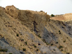 Grupo Mineralógico de Alicante. Canteras de arcilla situadas en la Zona del Pla, junto a la siera de los Tajos. Agost. Alicante