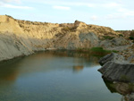 Grupo Mineralógico de Alicante.Canteras de arcilla situadas en la Zona del Pla, junto a la siera de los Tajos. Agost. Alicante 