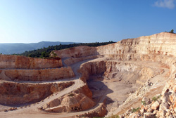 Grupo Mineralógico de Alicante. Gravera del Barquero. Enguera. Valencia