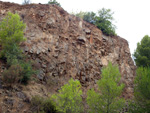 Grupo Mineralógico de Alicante. Explotacion de Ofitas. Sierra de Olta. Calpe.. Alicante