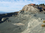 Grupo Mineralógico de Alicante. Explotación de Ofitas. Los Serranos. Albatera. Alicante