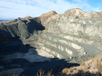 Grupo Mineralógico de Alicante. Explotación de Ofitas. Los Serranos. Albatera. Alicante