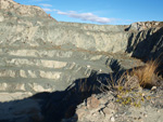 Grupo Mineralógico de Alicante. Explotación de Ofitas. Los Serranos. Albatera. Alicante