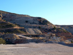 Grupo Mineralógico de Alicante. Explotación de de áridos de Holcin. El Cabezonet. Busot. Alicante

