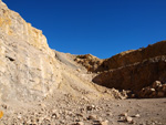 Grupo Mineralógico de Alicante. Explotación de de áridos de Holcin. El Cabezonet. Busot. Alicante

