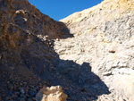 Grupo Mineralógico de Alicante. Explotación de de áridos de Holcin. El Cabezonet. Busot. Alicante

