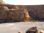 Grupo Mineralógico de Alicante. Explotación de de áridos de Holcin. El Cabezonet. Busot. Alicante

