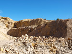 Grupo Mineralógico de Alicante.Explotación de de áridos de Holcin. El Cabezonet. Busot. Alicante

 