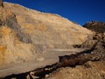 Grupo Mineralógico de Alicante. Explotación de de áridos de Holcin. El Cabezonet. Busot. Alicante

