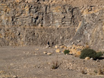 Grupo Mineralógico de Alicante.Explotación de de áridos de Holcin. El Cabezonet. Busot. Alicante

 