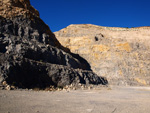 Grupo Mineralógico de Alicante.Explotación de de áridos de Holcin. El Cabezonet. Busot. Alicante

 