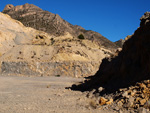 Grupo Mineralógico de Alicante. Explotación de de áridos de Holcin. El Cabezonet. Busot. Alicante

