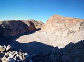 Grupo Mineralógico de Alicante.Canteras de yeso las Viudas. La Alcoraia. Alicante   