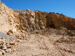 Grupo Mineralógico de Alicante.Cantera de Áridos Holcin. Busot. Alicante