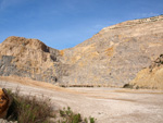 Grupo Mineralógico de Alicante.Cantera de Áridos Holcin. Busot. Alicante