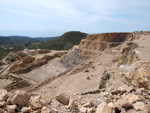 Grupo Mineralógico de Alicante.Cantera de Áridos Holcin. Busot. Alicante