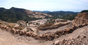 Grupo Mineralógico de Alicante.Cantera de Áridos Holcin. Busot. Alicante