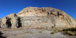 Grupo Mineralógico de Alicante. Exolotaciones de áridos y yeso. Cabezo del Polavar. Villena. Alicante