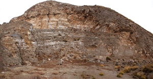 Grupo Mineralógico de Alicante. Exolotaciones de áridos y yeso. Cabezo del Polavar. Villena. Alicante